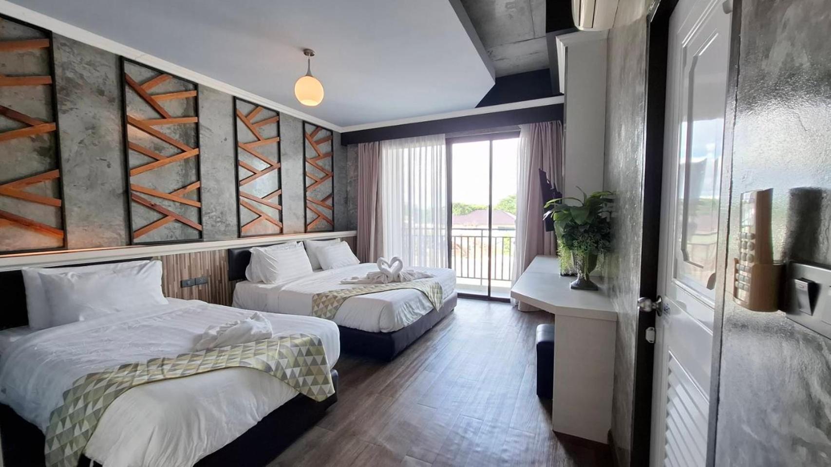 The Proud Hotel Ubon Ratchathani Eksteriør billede