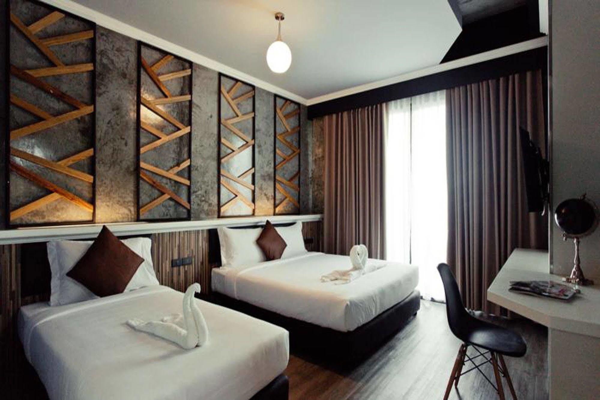 The Proud Hotel Ubon Ratchathani Eksteriør billede
