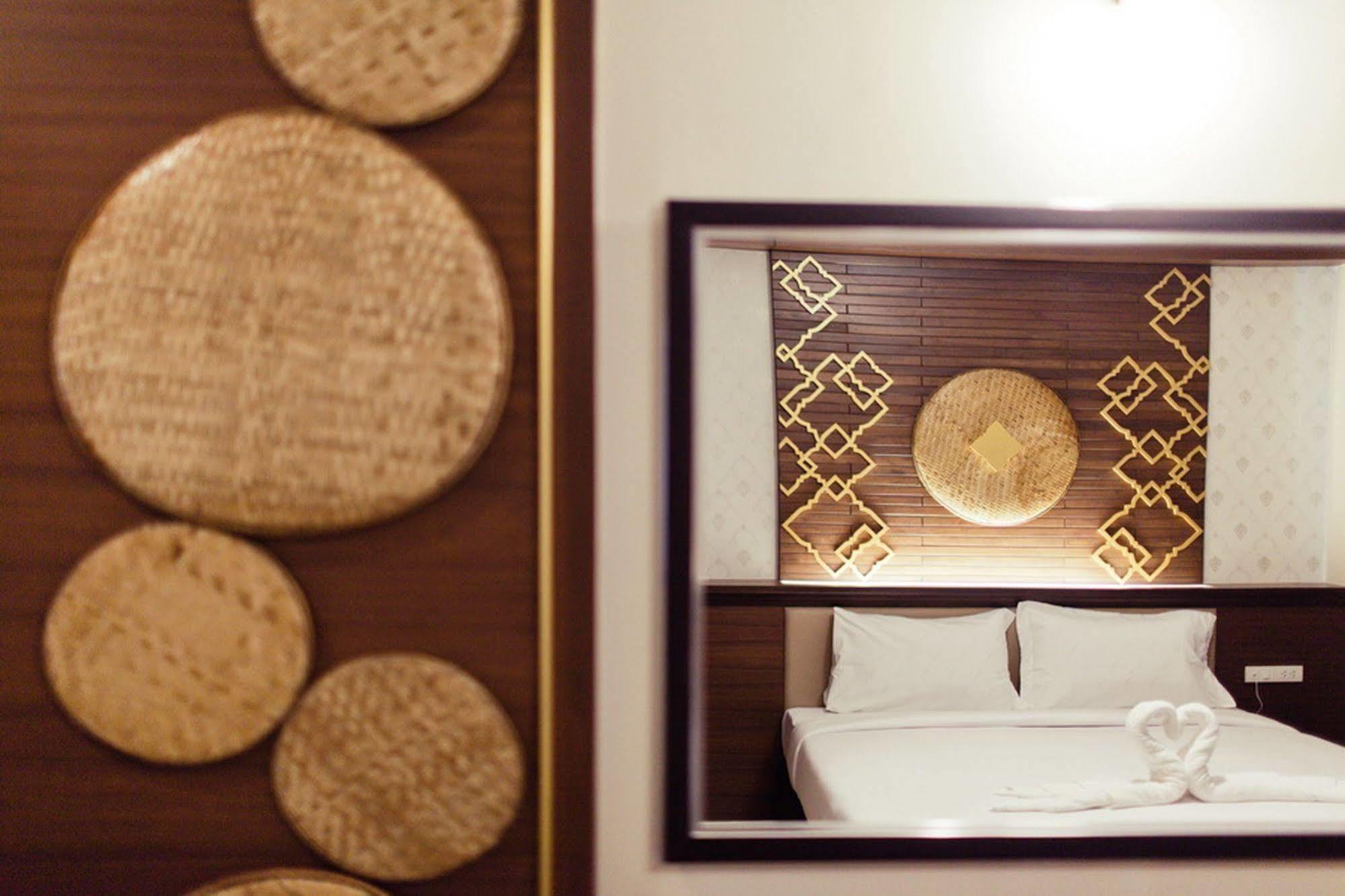 The Proud Hotel Ubon Ratchathani Eksteriør billede